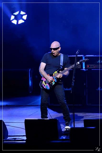 NIK_2645-cr Joe Satriani 17-09-2015 (Zz) (p).jpg